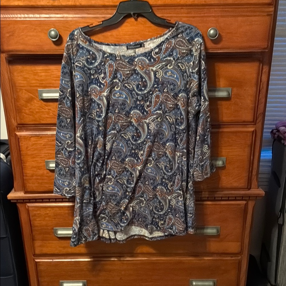 Black and Gray 3/4 Sleeve Blouse with Paisley Print